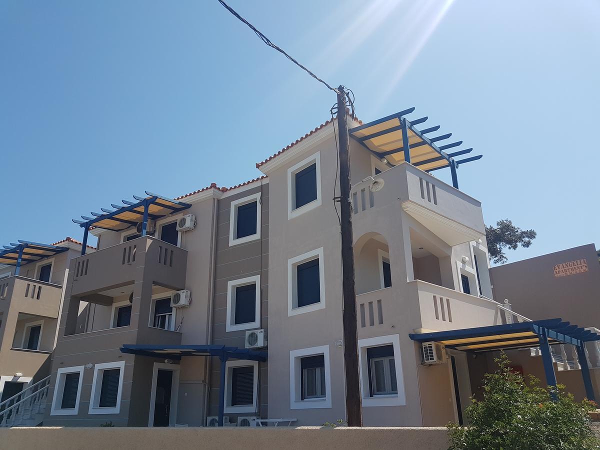 Evangelia Karfas Exterior photo