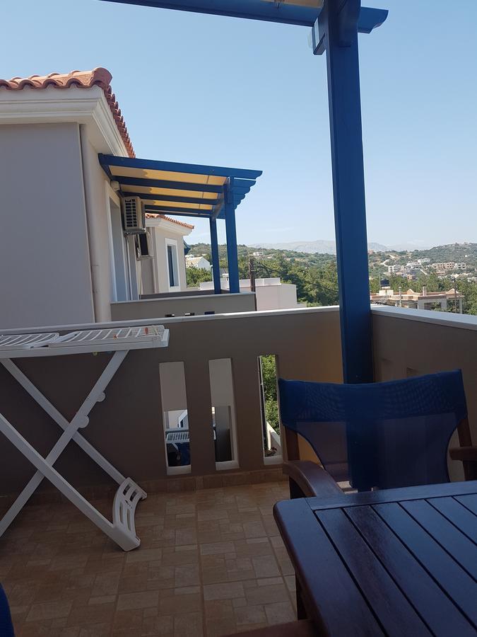 Evangelia Karfas Exterior photo